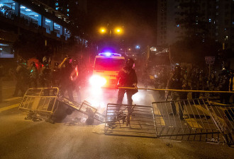 美国人致信美议员:别再利用香港学生火中取栗