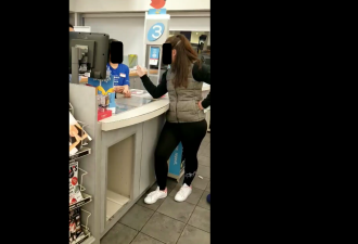 Shoppers女子怒斥华人店员：在加拿大说英语！