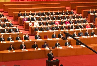 VOA：李克强连任中国总理 但职权被削弱不少！