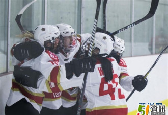 深圳女子冰球队获加拿大女子冰球联赛亚军