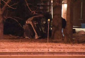 今晨飘雪体感温度-15C 16街致命车祸司机丧生