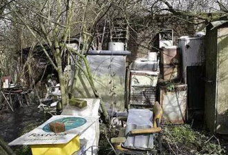 英国最有钱流浪汉，所居住的房屋拍出82万天价