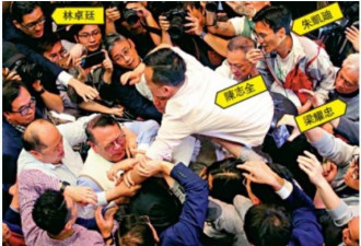 又3名香港立法会议员被捕 此前拘捕至少七名