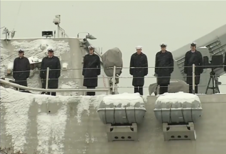 美新战舰在加拿大港口被“冻住”3个月