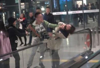 机场掐脖暴揍Baby粉丝的网红被揭更多恶行