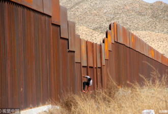 美国民警卫队将赴美墨边境 非法移民忙翻墙