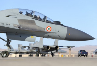 印度要办“万人千机”空军演习 剑指中巴