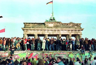 亲历柏林牆倒塌 前外交官：东德人成二等公民
