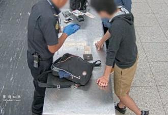 男子在机场被发现手机里200多部儿童色情影片