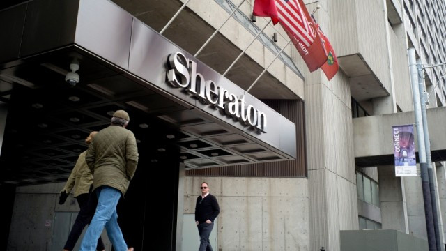 “Hotel guests in Toronto to start paying 4% tax starting Sunday”的图片搜索结果
