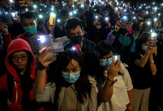 中国喊话川普 要求其否决香港人权法案