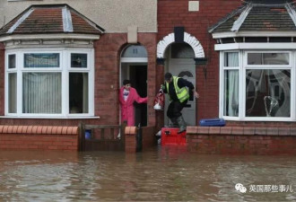 英国多地遭遇洪水，受灾严重