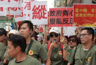 香港元朗再现反暴力游行 多地有示威者被殴