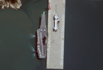 中国自制航舰通过台海阵型曝光 舰名也被披露