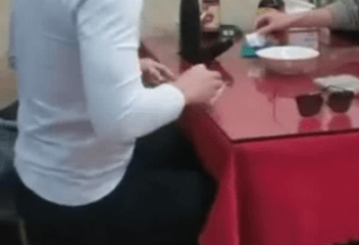 贾乃亮离婚后憔悴吃路边摊，前妻却让表妹卖惨