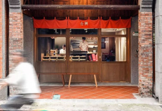 心疼父母菜场摆摊40年 夫妻辞职回乡开网红店