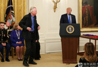 白宫上演的这一幕 把特朗普逗得开怀大笑