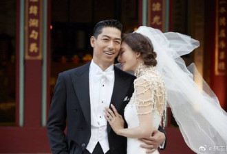 林志玲婚后秀恩爱，连发三次结婚照