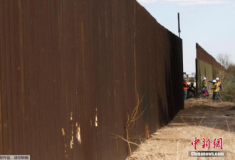 美墨边境墙被撬开了一个大洞，16人于加州被捕