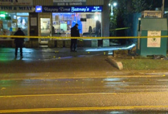 士嘉堡酒吧外停车场枪击 21岁男子身中多枪