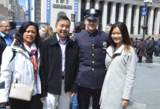 华裔小伙正式成为警察 致力协助社区新移民