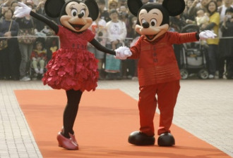 香港迪士尼宣布取消跨年倒数派对，将安排退款