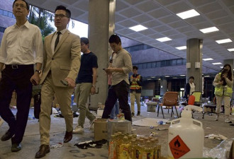 民主派区选压倒胜利 重划香港政治版图
