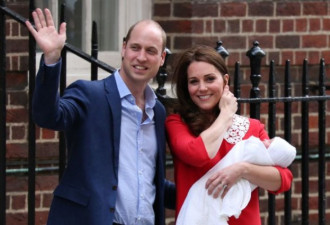 威廉第三位小王子正式露脸 凯特红裙亮相