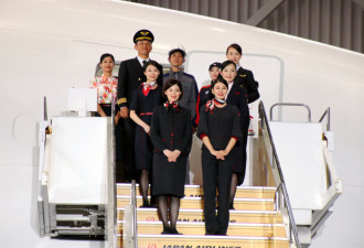 超6成空姐遭偷拍 日本航空引入裤装制服