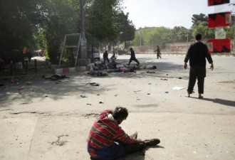恐怖分子混入市中心引爆炸弹 致70死伤