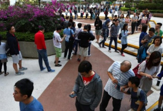 法新：香港民主派用票箱施压