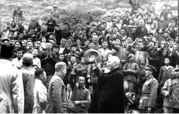 1954年，蒋介石曾秘密潜回浙江…_无忧资讯