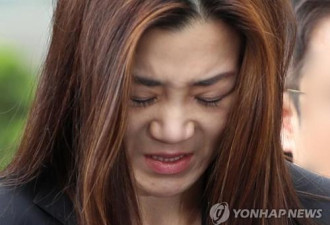 韩航泼水门高管接受警方调查向国民致歉
