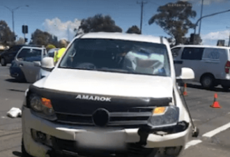 澳洲车祸3岁男孩差点被甩出！车窗撞出大洞
