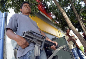 墨西哥男子在总统府旁小便遭阻，持枪怒杀三人