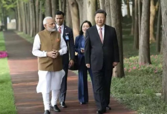 散步喝茶聊天,中印领导人轻松会晤背后的玄机