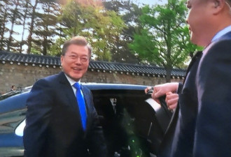 文在寅从青瓦台出发参加韩朝首脑会晤
