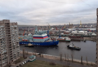 3万吨核巨兽出海：俄“北极”破冰船出发海试