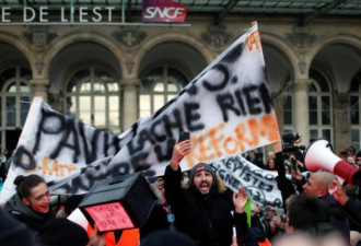 法国反退休大罢工持续22天 尚无停止迹象
