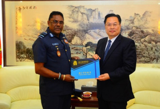 斯里兰卡空军司令获中国国防大学硕士学位