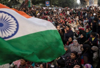 印度激进反公民法引爆抗争近两周 至少25人死亡