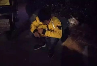 凌晨外卖小哥崩溃：我赔你的是儿子的救命钱