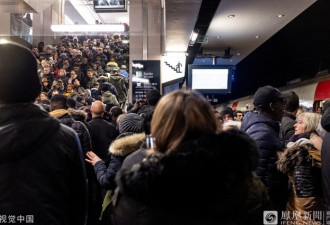 大罢工让巴黎交通几乎全瘫痪 地铁挤过春运火车
