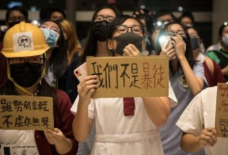 香港教育局长扬言 可革职辞退“问题教师”