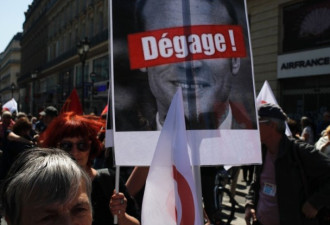 马克龙任法国总统将满一年 反对人士要其下台