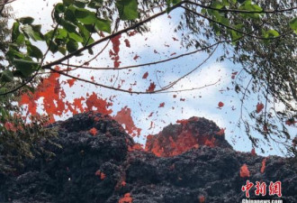 美国夏威夷火山出现新裂缝 当地居民紧急疏散