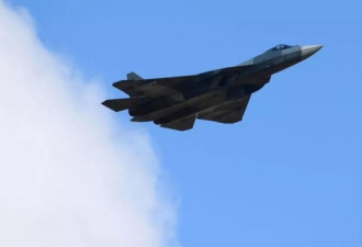 突发！俄罗斯首架五代战斗机坠毁，无人受伤