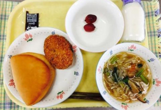 日本高中老师捡学生吃剩面包 被教委狠罚