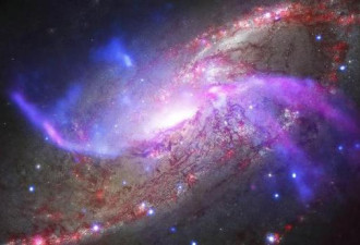 NASA银河“美照”：2300万光年外的星系烟火