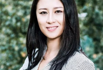 她2年完成哈佛学业，29岁成为终身教授